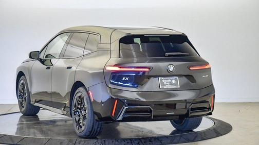 2026 BMW iX xDrive60