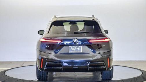 2026 BMW iX xDrive60