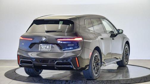 2026 BMW iX xDrive60