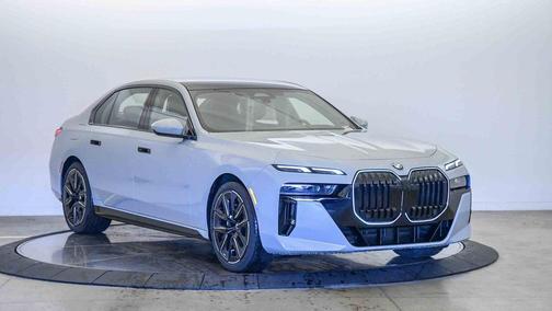 2026 BMW 740 740i