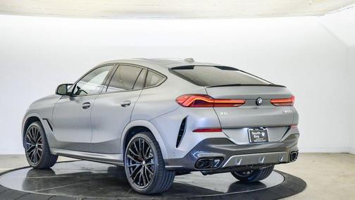 Frozen Pure Gre 2027 BMW X6 M60i