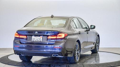 2022 BMW 530 i