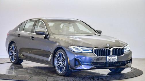 2022 BMW 530 i