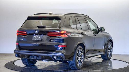 Black Sapphire Metallic 2026 BMW X5 PHEV xDrive50e
