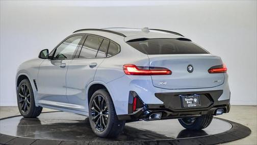 2025 BMW X4 xDrive30i