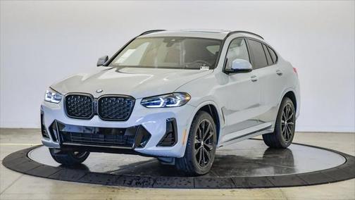 2025 BMW X4 xDrive30i