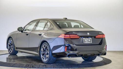 Carbon Black Metallic 2026 BMW 530 530i