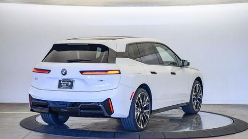 2026 BMW iX xDrive60