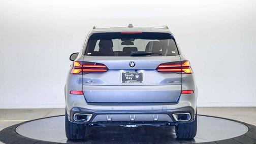 Gray Metallic 2026 BMW X5 sDrive40i