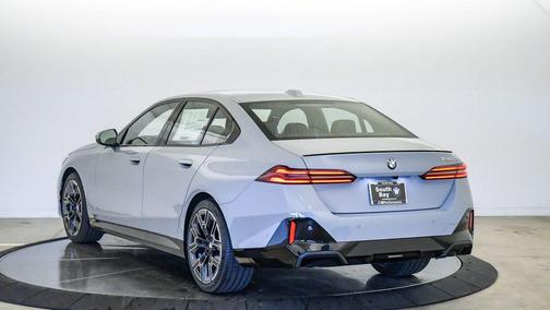 Brooklyn Grey Metallic 2026 BMW 530 530i