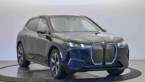 2026 BMW iX xDrive60