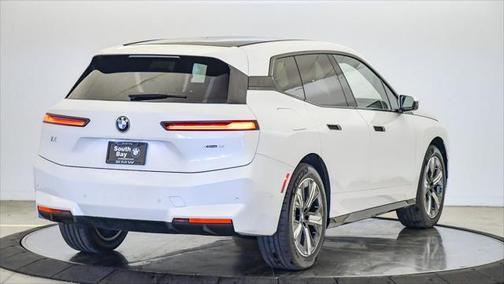 2026 BMW iX xDrive45