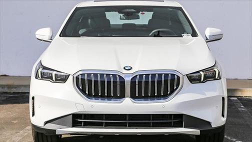 2025 BMW 530 i