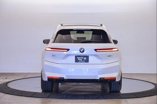 2026 BMW iX xDrive45