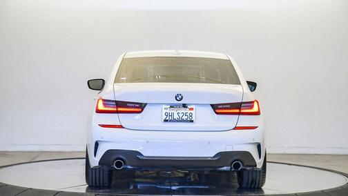 2020 BMW 330 330i