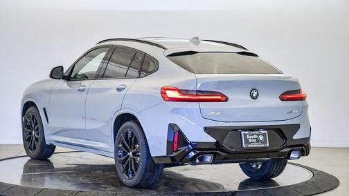 2025 BMW X4 xDrive30i