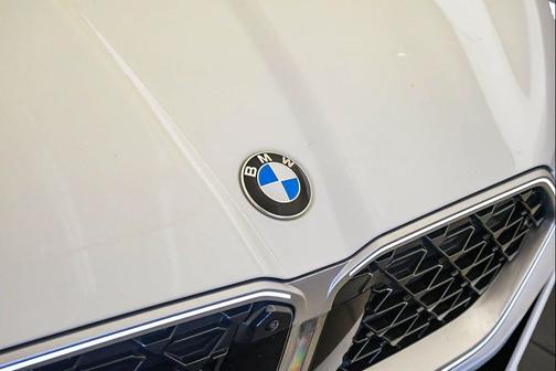 Alpine White 2026 BMW X2 xDrive28i