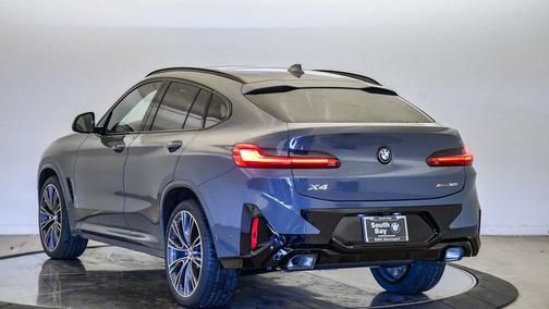 2025 BMW X4 xDrive30i