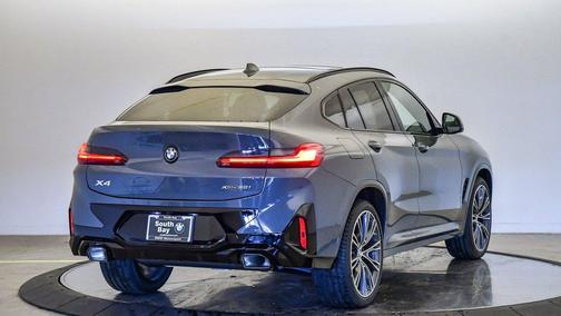 2025 BMW X4 xDrive30i