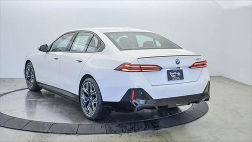 2025 BMW i5 eDrive40