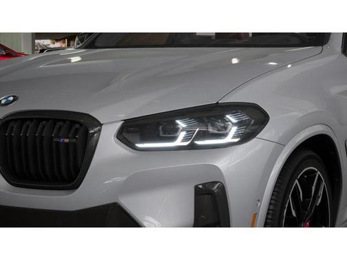 2025 BMW X4 M40i