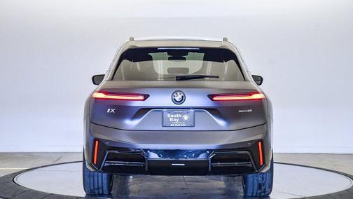 2026 BMW iX xDrive60