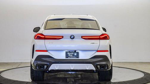 2026 BMW X6 xDrive40i