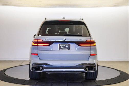 Brooklyn Grey Metallic 2024 BMW X7 xDrive40i