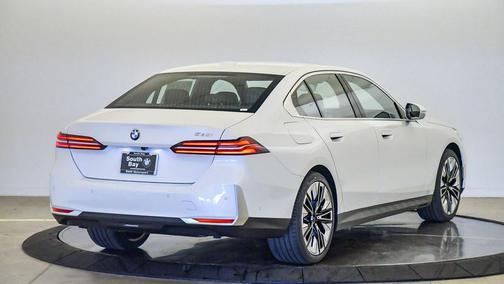 2026 BMW 530 i