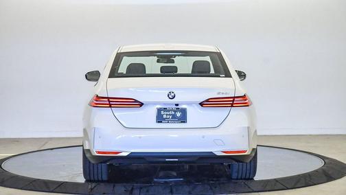 2026 BMW 530 i