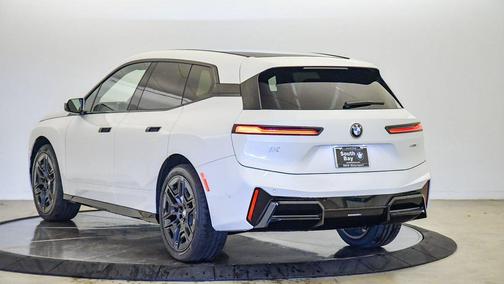 2026 BMW iX xDrive45