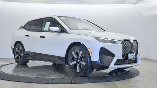 2025 BMW iX xDrive50