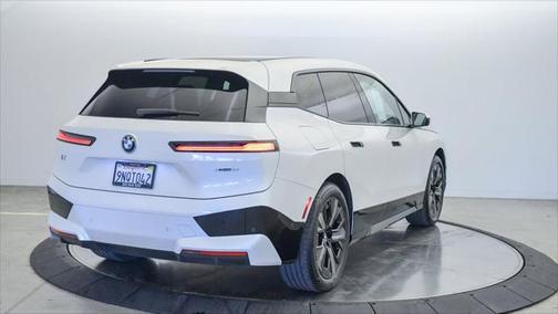 2025 BMW iX xDrive50