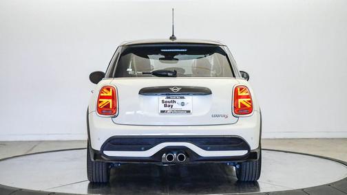 Pepper White 2023 MINI Hardtop Cooper S