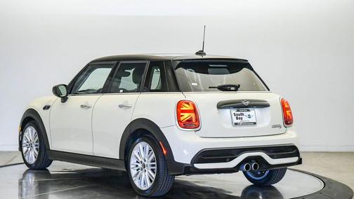 Pepper White 2023 MINI Hardtop Cooper S