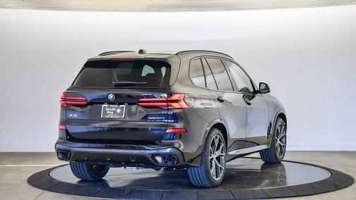 Black Sapphire Metallic 2026 BMW X5 PHEV xDrive50e