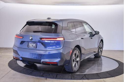 2026 BMW iX xDrive45