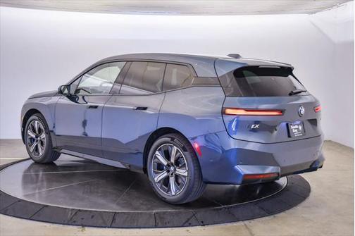 2026 BMW iX xDrive45