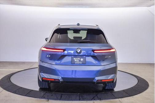 2026 BMW iX xDrive45