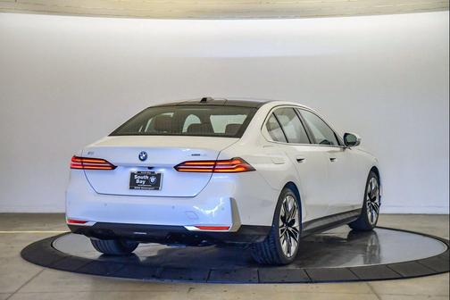 2026 BMW i5 xDrive40