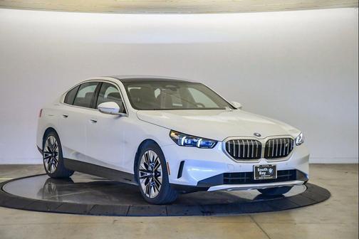 2026 BMW i5 xDrive40