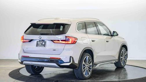 Dune Grey Metallic 2026 BMW X1 xDrive28i
