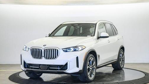 Mineral White Metallic 2026 BMW X5 sDrive40i