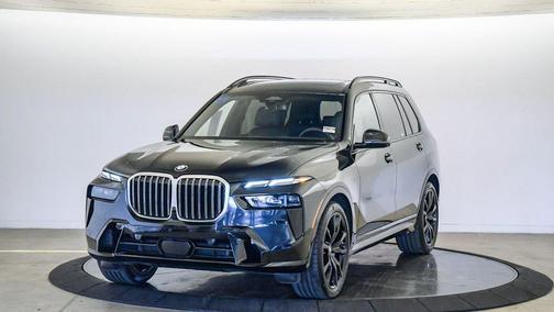 Black Sapphire Metallic 2024 BMW X7 xDrive40i