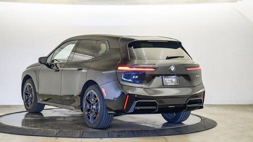 2026 BMW iX xDrive45