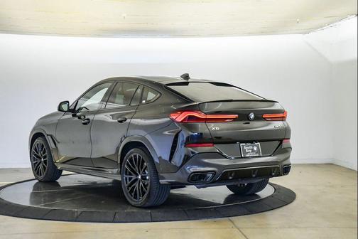 Black Sapphire Metallic 2023 BMW X6 M50i