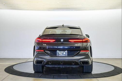 Black Sapphire Metallic 2023 BMW X6 M50i