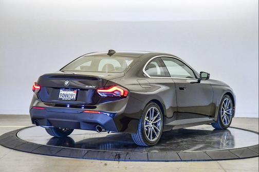 2022 BMW 230 i