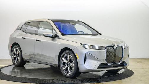 Space Silver Metallic 2026 BMW iX xDrive45
