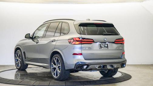 Skyscraper Grey Metallic 2026 BMW X5 PHEV xDrive50e